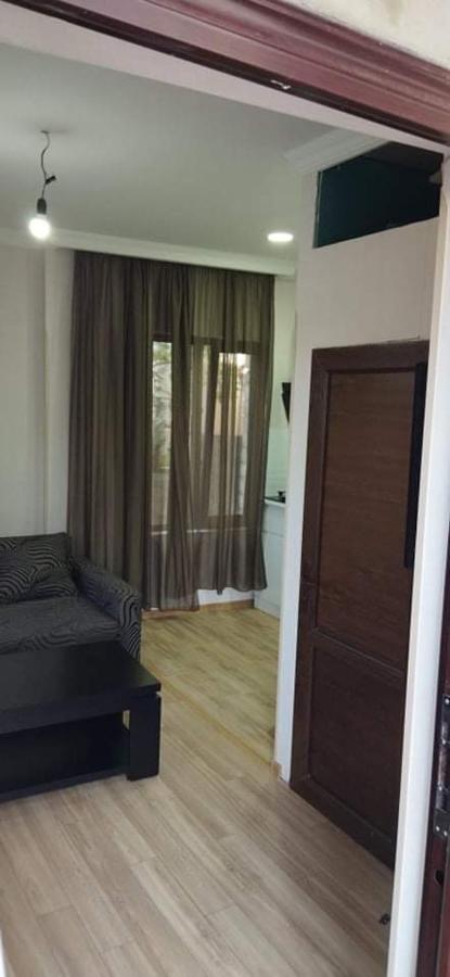 Guesthouse Zeinabi Tbilisi Buitenkant foto