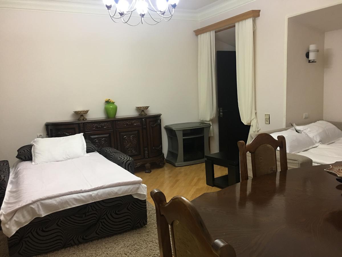 Guesthouse Zeinabi Tbilisi Buitenkant foto
